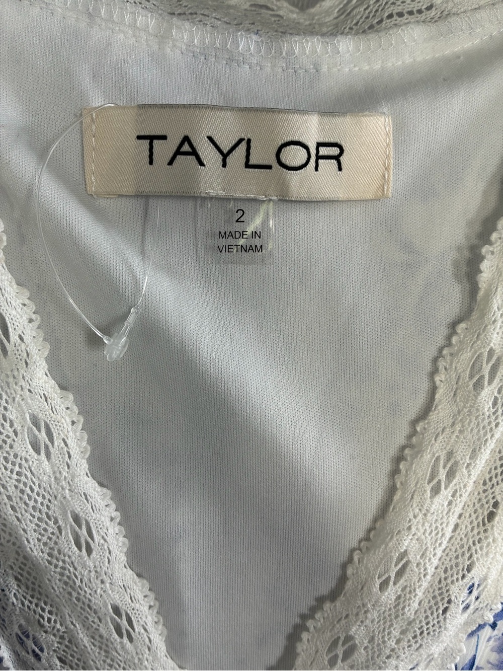 Taylor White and Light Blue Floral Lace-Trim Maxi Dress Sz 2 - Picture 9 of 10